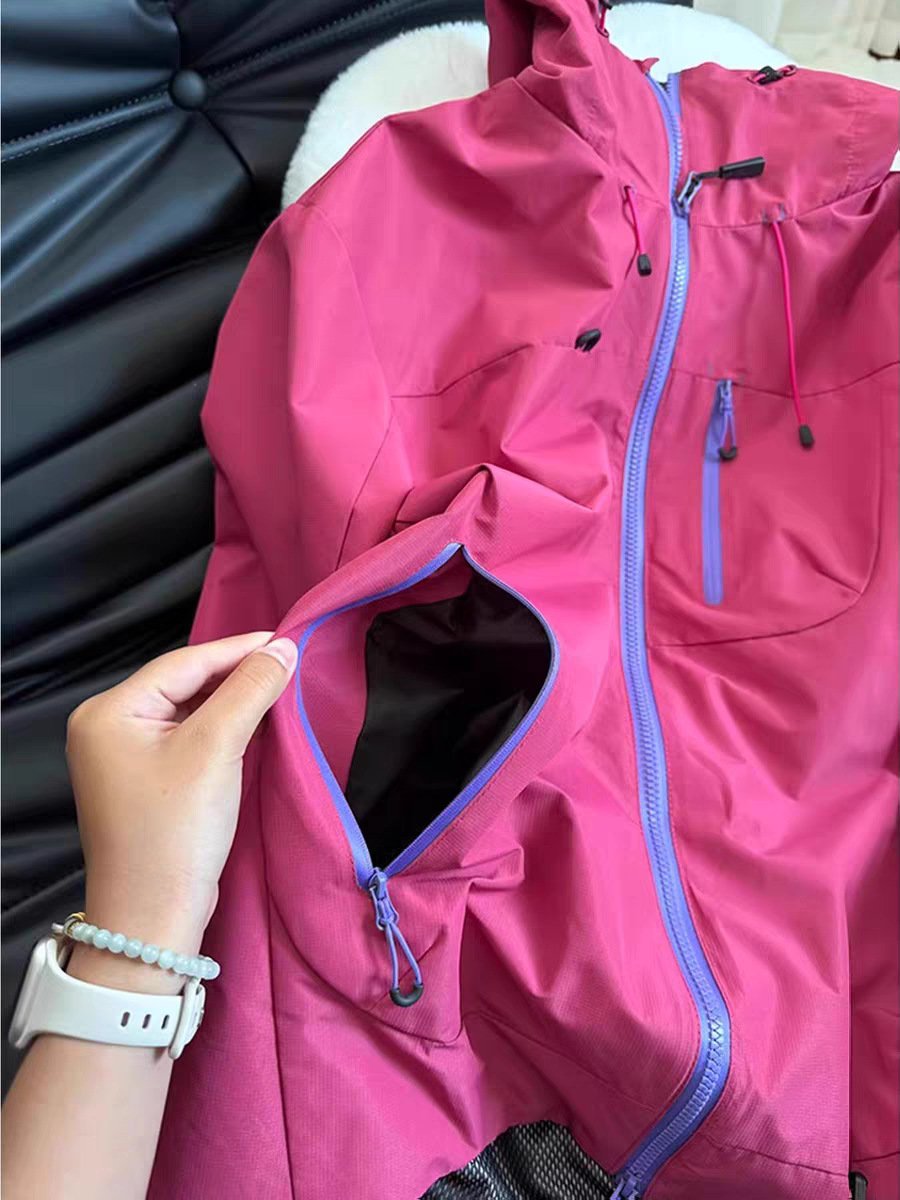 WeatherMaster Elite Jacket: The Ultimate Gift for Outdoor Lovers & Daily Commuters!
