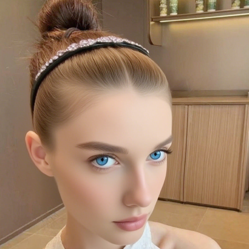 Sparkling Rhinestone Bow Hair Styling Comb